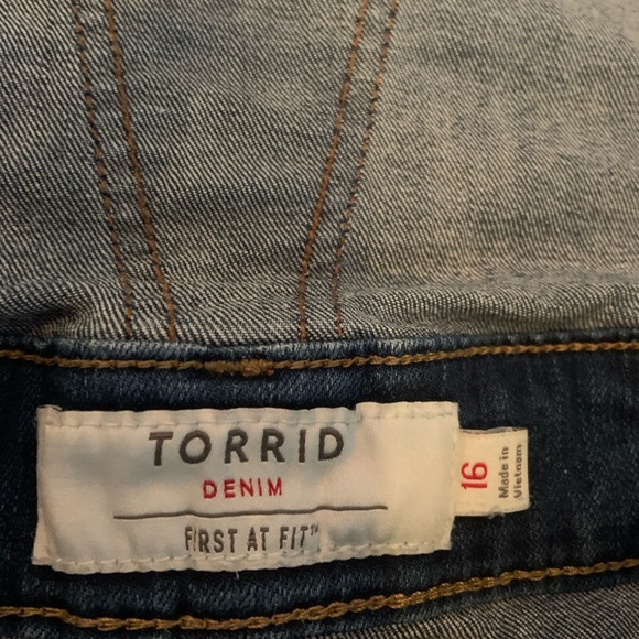 Torrid Blue Denim Distressed Women’s Overalls Size 16 - Picture 5 of 11